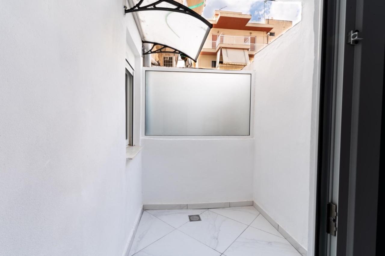 Aiolos Luxury Suite 3 Agios Dimitrios Near Metro Athen Eksteriør bilde